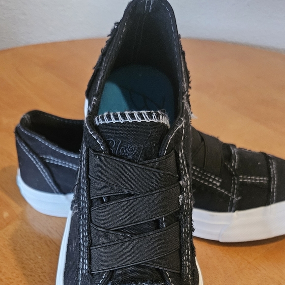 NWOT'S- VERBENAS - "Carmen" Slip-on Red Leather Espadrilles - Size 10 - Picture 11 of 12